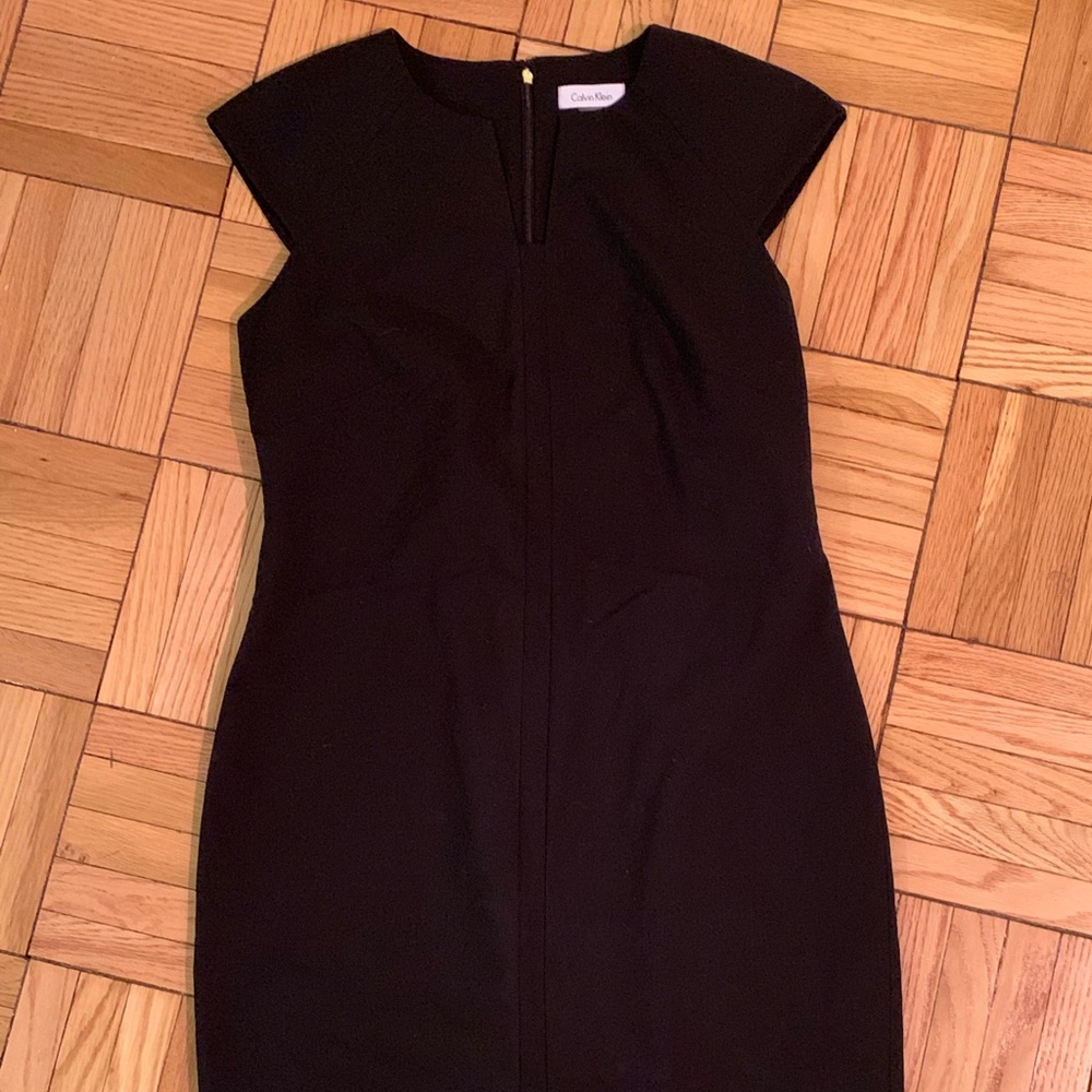 Chic Calvin Klein sheath dress
